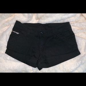 H&M Black Short-Shorts